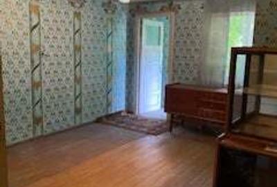 Casa in centrul orasului,curte generoasa - 1