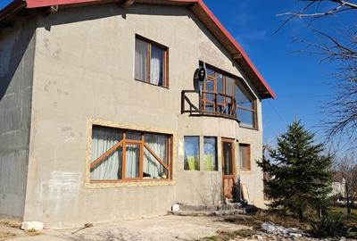 Casă cu 5 camere în Traian - 7