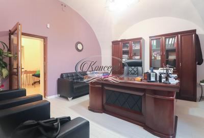 Birou in cladire istorica cu terasa si boxa, strada Eroilor - 1