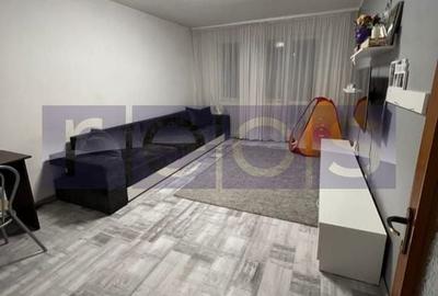 VANZARE 3 CAMERE DECOMANDAT - PARCARE - 2 BALCOANE -VITAN