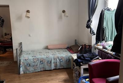 Regina Elisabeta nr. 30, apartament 2 camere, baie si bucatarie separate, singur pe etaj - 7