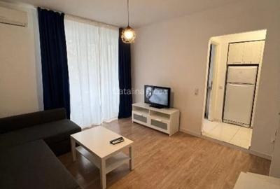 Apartament de 2 camere renovat, zona Universitate, la 7 min de metrou Apartament de 2 camere renovat, zona Universitate, la 7 min de metrou - 2