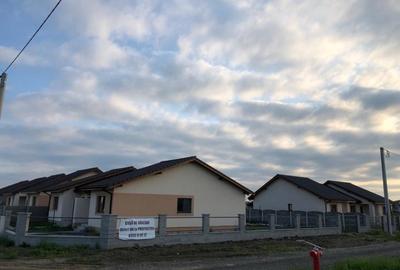 Duplex cu 3 camere cu Canalizare în Moșnița Nouă - 3