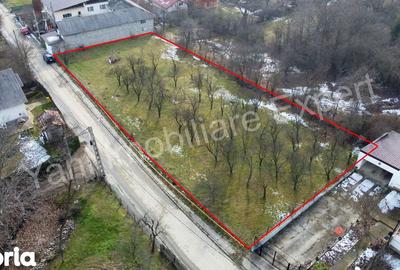 Teren de 1774 mp, în Central - 7