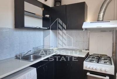 Apartament cu 3 camere, centrala proprie, zona Dacia - 4