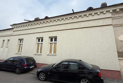 Casă cu 3 camere în Central - 2