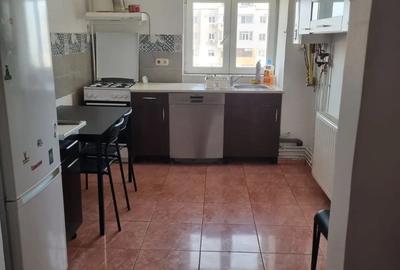Inchiriez apartament in Alexandria zona centrala strada Bucure?ti langa pescarie. . - 3