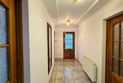 Casă cu 6 camere cu Teren 242 Mp în Viilor - 4