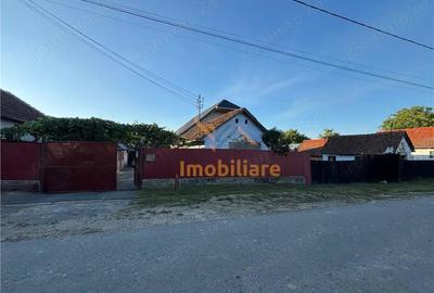 Casă cu 2 camere cu Teren 6754 Mp în Lăzăreni - 13