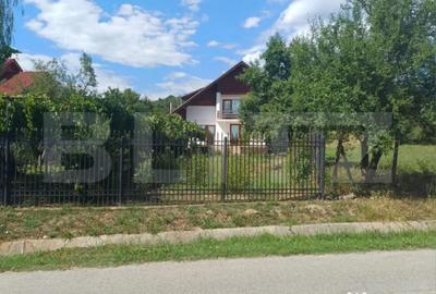 Casă cu 6 camere cu Teren 2420 Mp în Debarcader - 1