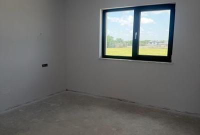 Casă cu 4 camere cu Teren 520 Mp în Cârcea - 5