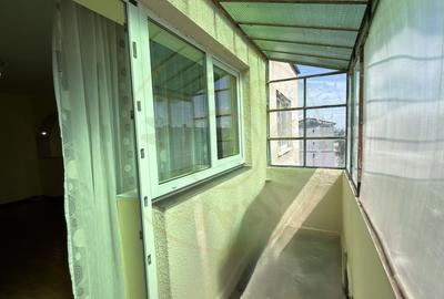 Apartament cu 3 camere semidecomandat în Carei - 17