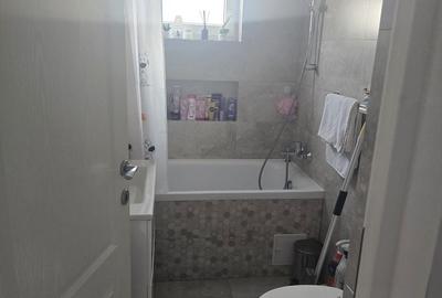 Apartament cu 3 camere decomandat în Micro 16 - 5