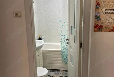 Apartament cu 3 camere decomandat în Podgoria