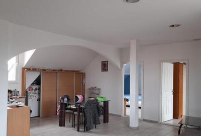 Apartament la vila, 3 camere Cisnadie ultracentral et 2