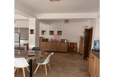 Spațiu comercial, de 90 mp, în Central - 12