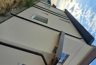 Casă cu 3 camere cu Teren 202 Mp în Central - 1