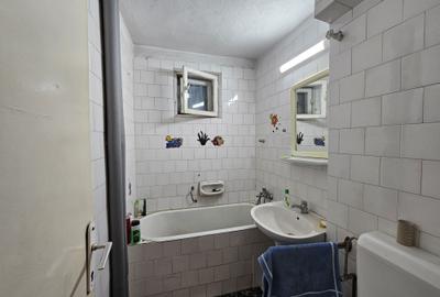 Apartament 3 camere, etaj intermediar, Piața Victoriei, comision 0% - 15