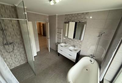 Apartament cu 3 camere decomandat în Central - 4