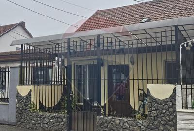 Casă cu 3 camere cu Teren 100 Mp în Central - 11