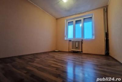 Apartament cu 3 camere decomandat în Nufărul - 4