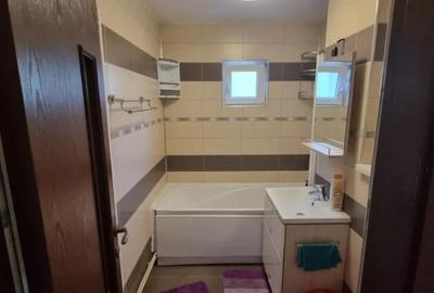 Apartament cu 3 camere decomandat în Micălaca - 2