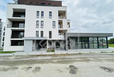 Apartament 2 camere, intabulat, terasa mare, bloc nou, zona buna - 1