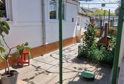 Casă individuală cu 3 camere cu Canalizare în Est - 14