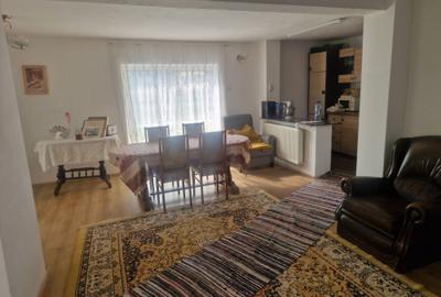 Casă cu 4 camere în Deleni - 2