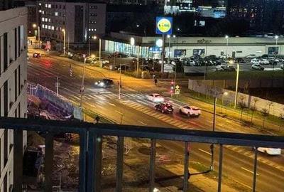 Apartament cu 3 camere semidecomandat în Central - 3