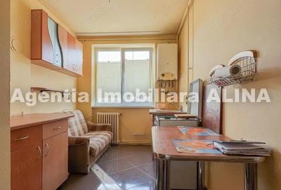 Ap. 2 camere in Deva, zona Iuliu Maniu, suprafata utila 45 mp, semidecomandat, etaj 3 - 2