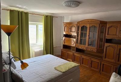 Apartament cu 4 camere decomandat în Central - 2