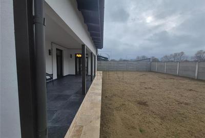 Casă individuală cu 4 camere cu Canalizare în Ghiroda - 2