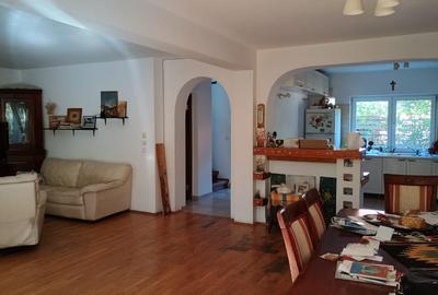 Vânzare vila  P+1E+ M – 4 dormitoare | 3 băi | living spațios | curte proprie - 2