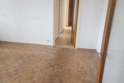 Apartament cu 4 camere semidecomandat în Apărătorii Patriei - 12