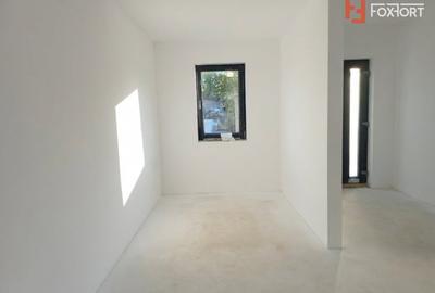 Duplex cu 5 camere cu Canalizare în Ghiroda - 7