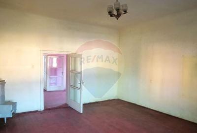 Casă cu 4 camere cu Teren 317 Mp în Dumbrăveni - 14