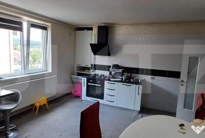 Apartament cu 3 camere decomandat, mobilat în Central - 2