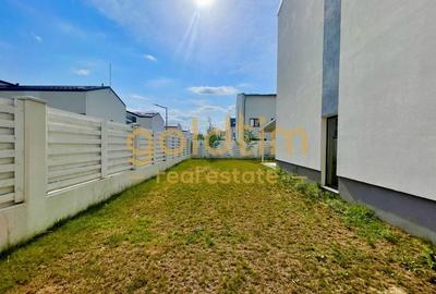 NOU/ SUPERB/ 2 PARCARI/CURTE  GENEROASA/CASA DE COLT/ SCOALA AMERiCANA - 42
