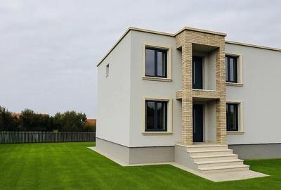 Casă individuală cu 5 camere cu Canalizare în Dealuri Oradea - 1