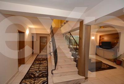 Vila Exclusivista cu Terasa si Curte Generoasa in Gavana, Pitesti - 4