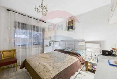 Casă individuală cu 5 camere cu Teren 300 Mp în Central - 12