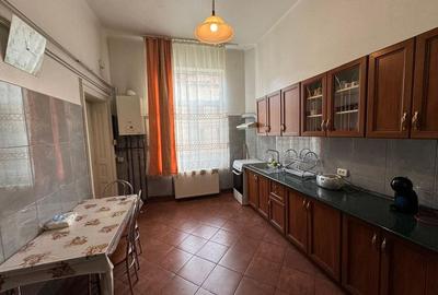 Apartament cu 4 camere decomandat în Kogălniceanu Apartament cu 4 camere decomandat în Kogălniceanu - 14