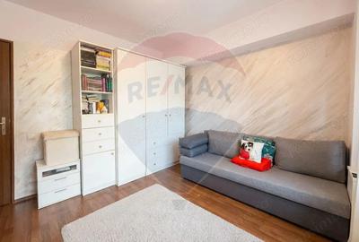 Apartament cu 4 camere - Piata Romana - 4