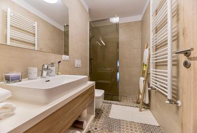 Apartament cu 4 camere decomandat, mobilat în Tractorul - 7