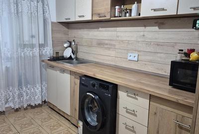 Apartament cu 3 camere decomandat în Central - 1