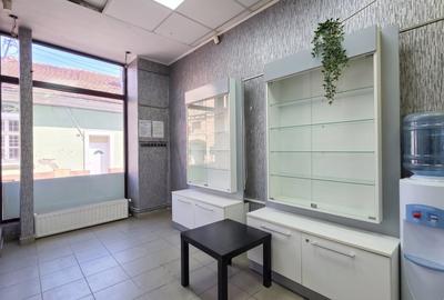 Spațiu comercial, de 40 mp, în Central - 3