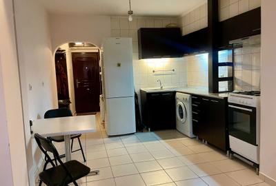Apartament cu 2 camere decomandat în 1 Mai - 7