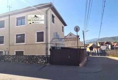 Duplex cu 6 camere cu Canalizare în Tălmaciu - 2