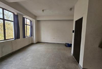 Ansamblu imobiliar, 2 corpuri, cu spațiu comercial, în Timișoara, zona Crișan - 15